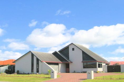 Photo of property in 54 Lotus Avenue, Mount Maunganui, 3116