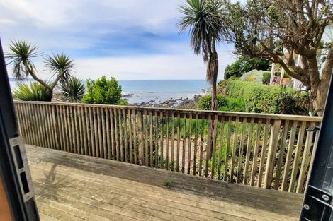 Photo of property in 3 Esplanade, Kaka Point, 9271