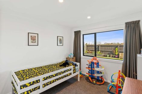 Photo of property in 44 Mcquillan Avenue, Woodend, 7610