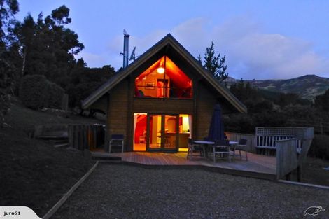 Photo of property in 484 Marine Drive, Charteris Bay, Lyttelton, 8971
