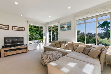 Photo of property in 35 Fingal Way, Gulf Harbour, Whangaparaoa, 0930
