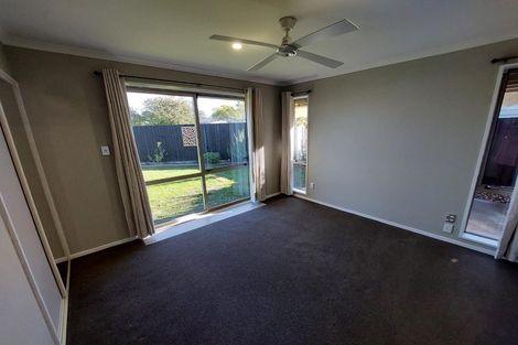 Photo of property in 10 Netley Place, Aranui, Christchurch, 8061