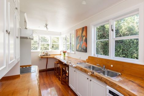 Photo of property in 10 Barker Road, Marewa, Napier, 4110