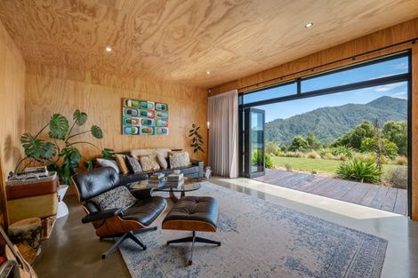 Photo of property in 1424 Queen Charlotte Drive, Linkwater, 7281