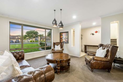 Photo of property in 40 Anchorite Way, Red Beach, 0932