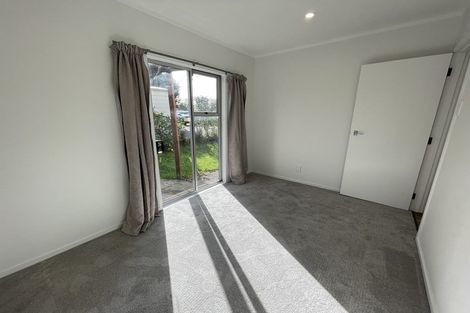 Photo of property in 14 Withers Road, Glen Eden, Auckland, 0602