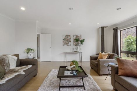 Photo of property in 4 Baronie Court, Half Moon Bay, Auckland, 2012