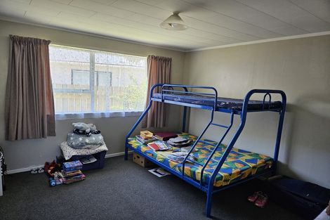 Photo of property in 1/51 Hartford Crescent, Totara Park, Upper Hutt, 5018
