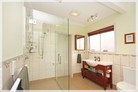 Photo of property in 54 Kawiu Road, Levin, 5510