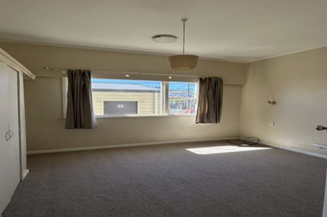 Photo of property in 96 Derwent Street, Island Bay, Wellington, 6023
