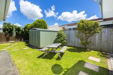 Photo of property in 17 Kiwi Street, Heretaunga, Upper Hutt, 5018