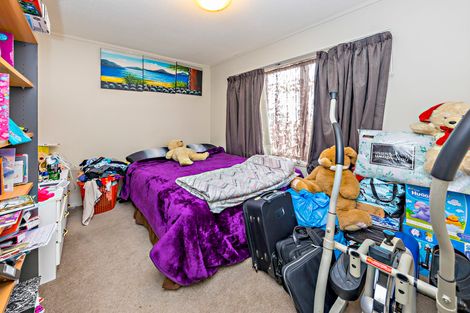 Photo of property in 4 Cottrell Place, Clendon Park, Auckland, 2103