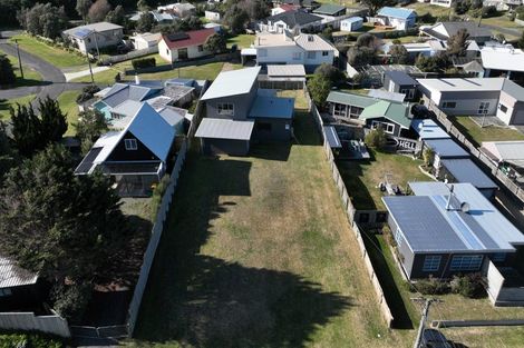 Photo of property in 13 Signal Street, Foxton Beach, Foxton, 4815