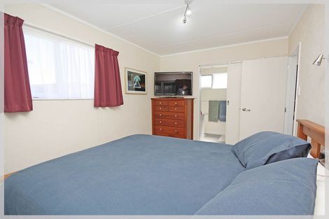 Photo of property in 8 Hart Street, Foxton Beach, Foxton, 4815