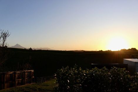 Photo of property in 790 Otaraoa Road, Tikorangi, Waitara, 4383