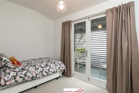 Photo of property in 29 Marine Parade, Macandrew Bay, Dunedin, 9014