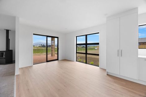 Photo of property in 17 Packer Road, Wanaka, 9382
