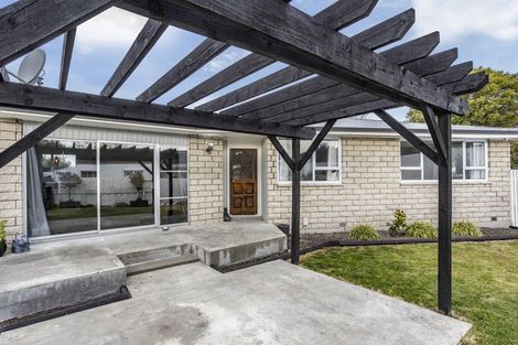 Photo of property in 8 Doggett Place, Rangiora, 7400