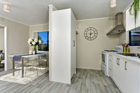 Photo of property in 26 Cabello Place, Unsworth Heights, Auckland, 0632