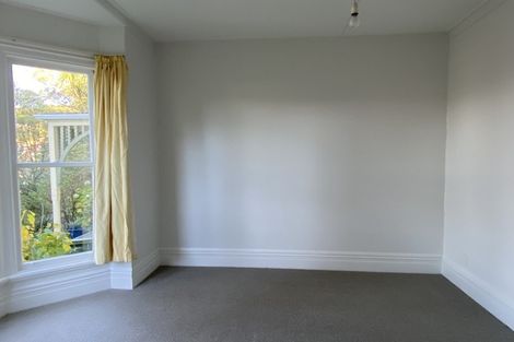 Photo of property in 98 Rolleston Street, Mount Cook, Wellington, 6021