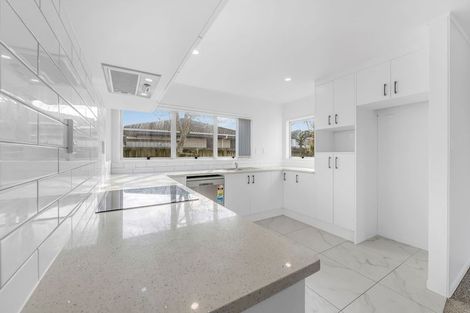 Photo of property in 44 Eugenia Rise, Totara Heights, Auckland, 2105