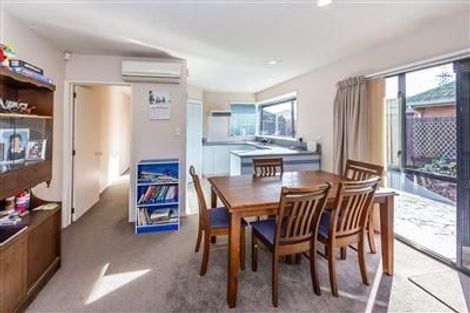 Photo of property in 2/5 Murfitt Place, Sockburn, Christchurch, 8042