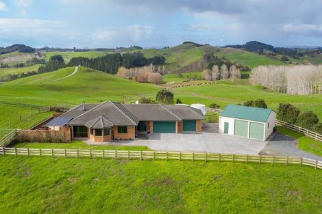 Photo of property in 932 Wharehine Road, Wharehine, Wellsford, 0973