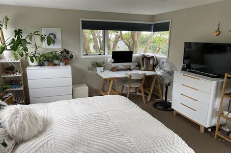 Photo of property in 6 Glentui Grove, Khandallah, Wellington, 6035