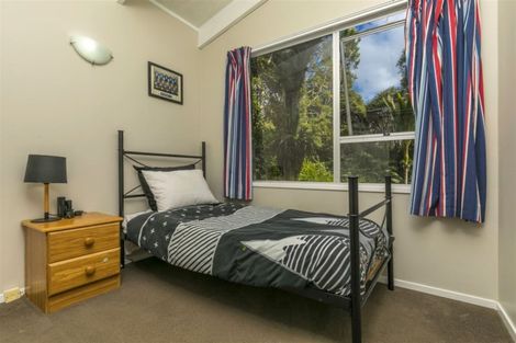 Photo of property in 16 Napuka Road, Henderson Valley, Auckland, 0612