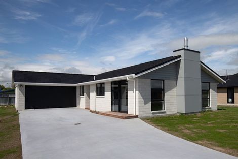 Photo of property in 17 Costello Drive, Ngatea, 3503