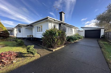 Photo of property in 10 Dinniss Avenue, Regent, Whangarei, 0112