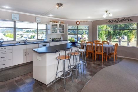 Photo of property in 131 Mayfair Avenue, Whangamata, 3620