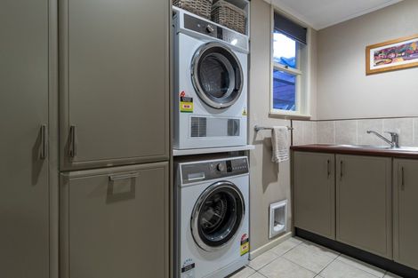 Photo of property in 429 Otumoetai Road, Otumoetai, Tauranga, 3110