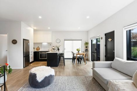 Photo of property in 8a Edgar Pearce Place, Howick, Auckland, 2014