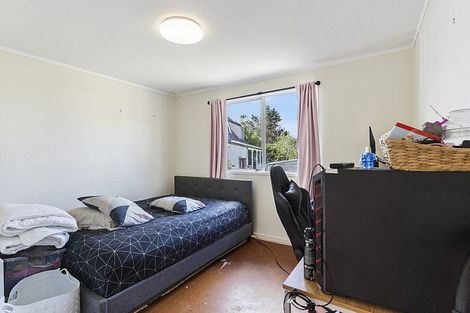 Photo of property in 12 Slim Place, Clendon Park, Auckland, 2103
