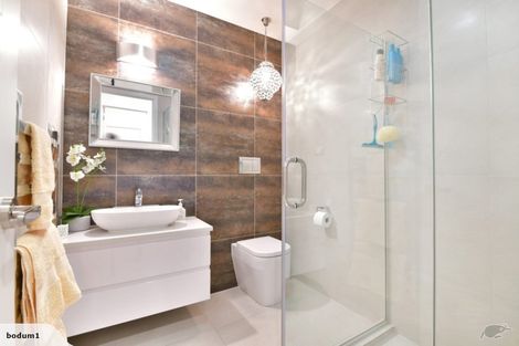 Photo of property in 110 Vipond Road, Stanmore Bay, Whangaparaoa, 0932