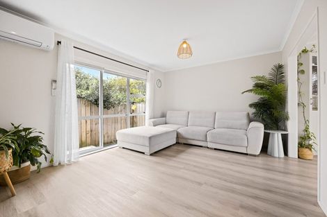 Photo of property in 1/12 Marewa Street, Te Atatu South, Auckland, 0610