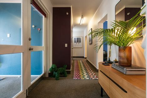 Photo of property in 2/15 Upper Lewisville Terrace, Thorndon, Wellington, 6011