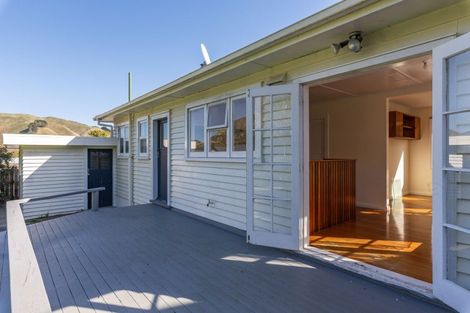 Photo of property in 11 Winara Avenue, Waikanae, 5036