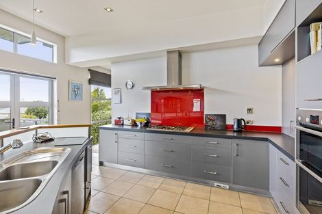 Photo of property in 12 Millennium Hill, Paraparaumu, 5032
