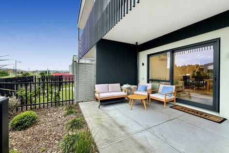 Photo of property in 14 Juniper Drive, Rosehill, Papakura, 2113