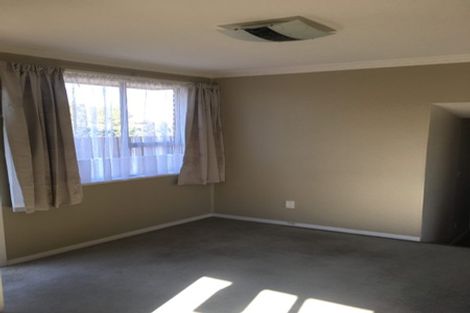 Photo of property in 2/404 Main North Road, Redwood, Christchurch, 8051