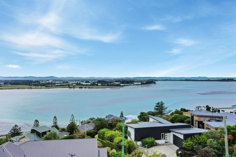 Photo of property in 40 Saint Andrews Hill Road, Mount Pleasant, Christchurch, 8081