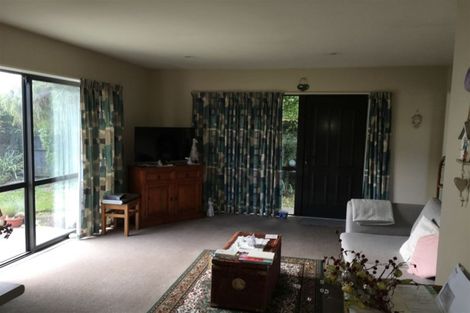 Photo of property in 10 Clinton Lane, Woolston, Christchurch, 8062