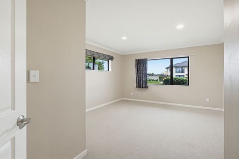 Photo of property in 66 Royal Oak Drive, Kelvin Grove, Palmerston North, 4414