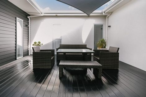 Photo of property in 10 Monaco Grove, Fitzherbert, Palmerston North, 4410