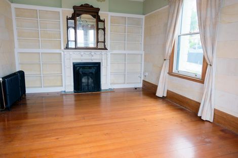 Photo of property in 1 Ure Street, South Hill, Oamaru, 9400