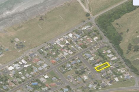 Photo of property in 7 Ngahue Crescent, Carters Beach, Westport, 7825