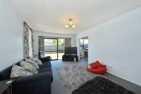 Photo of property in 2/5 Peebles Drive, Hei Hei, Christchurch, 8042