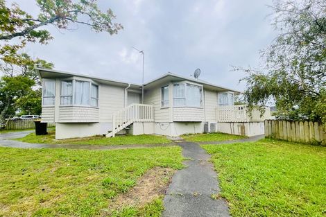 Photo of property in 32 Blanche Way, Half Moon Bay, Auckland, 2012